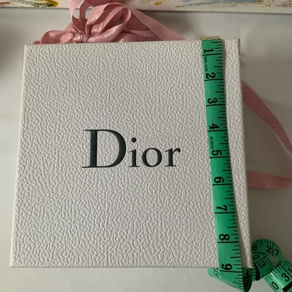 DIOR Nest of 3 Empty Boxes with a Pink Ribbon - Picture 6 of 14